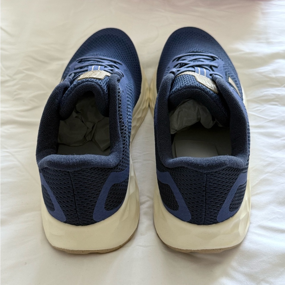 New Balance ARISHI v4 Sneakers - Picture 3 of 8
